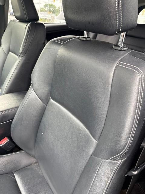 Used 2017 Toyota RAV4 Limited w/ Advanced Technology Package AWD/4WD image 5