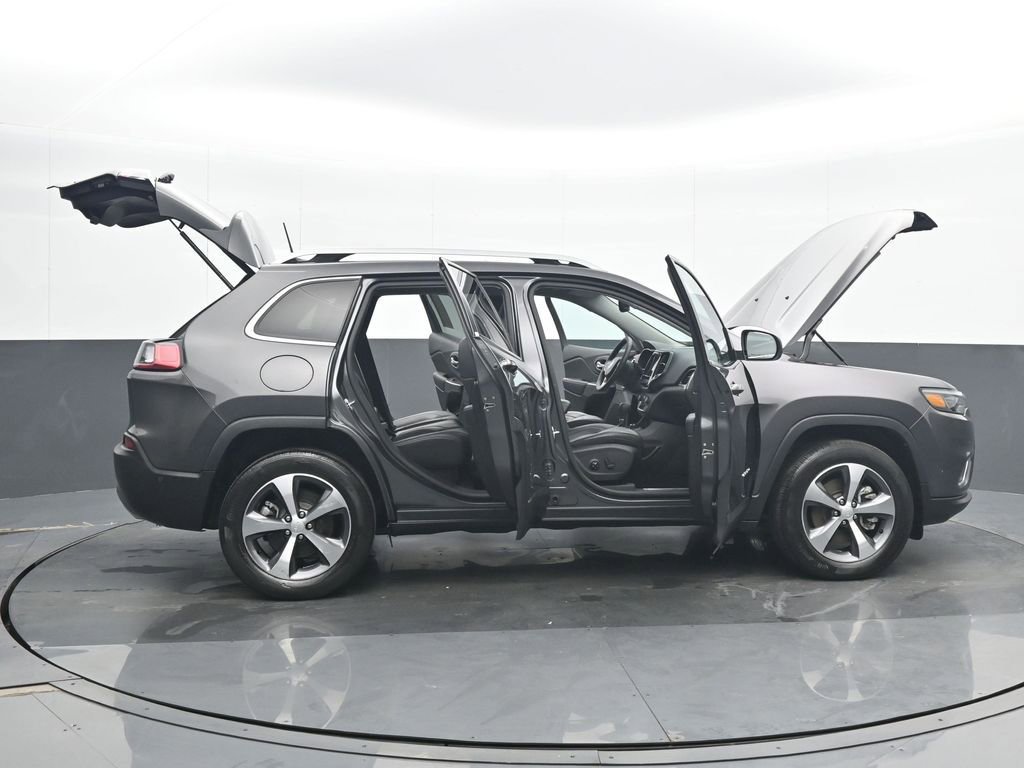 Used 2021 Jeep Cherokee Limited image 26