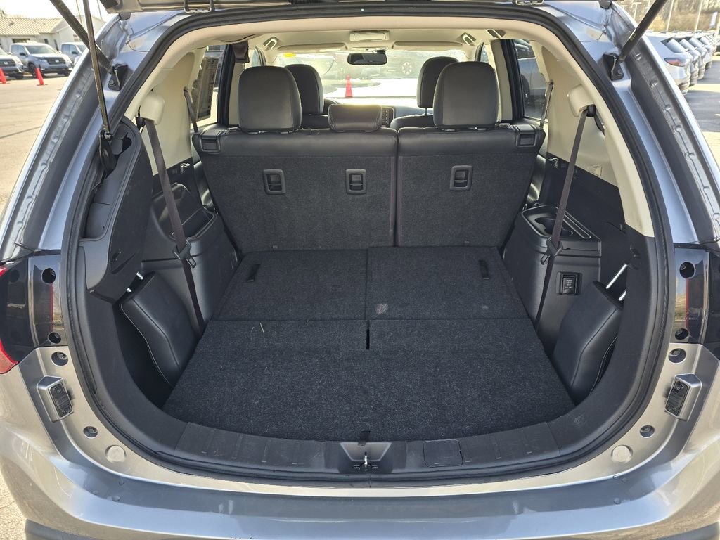 Used 2019 Mitsubishi Outlander SEL image 25