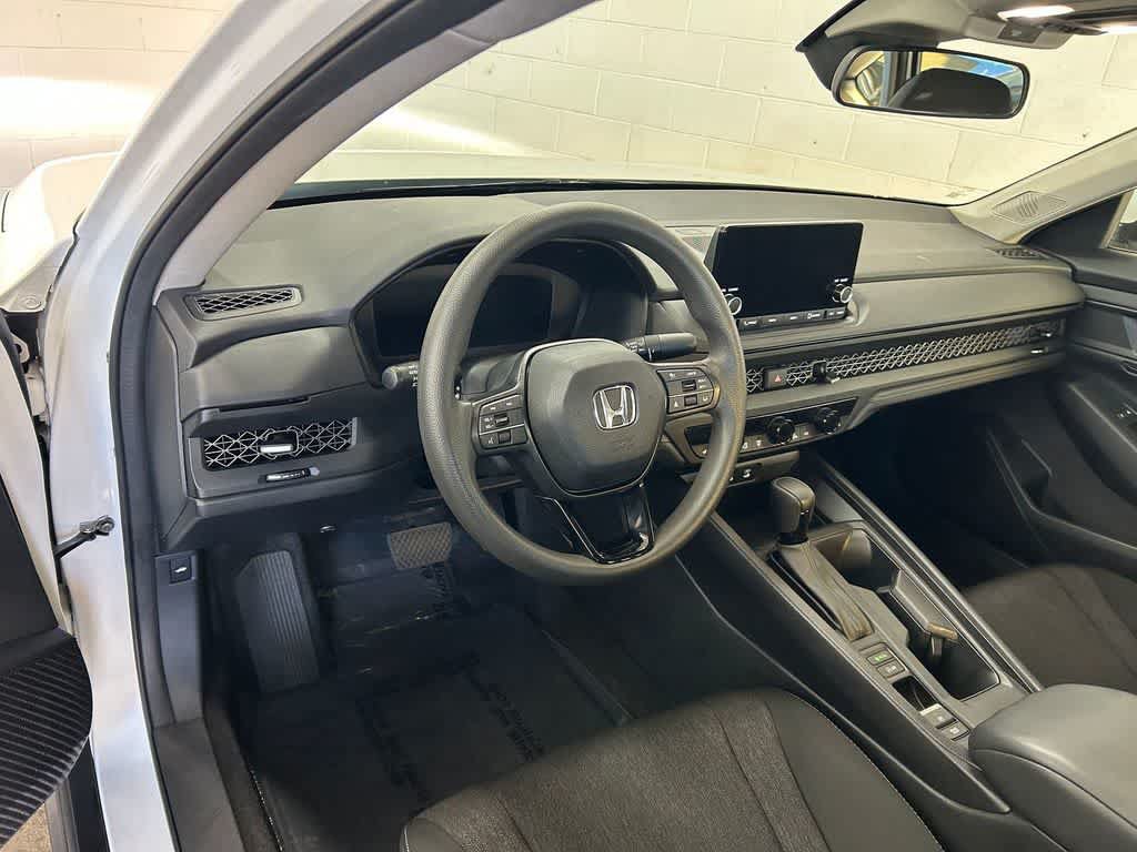 Used 2023 Honda Accord EX image 2