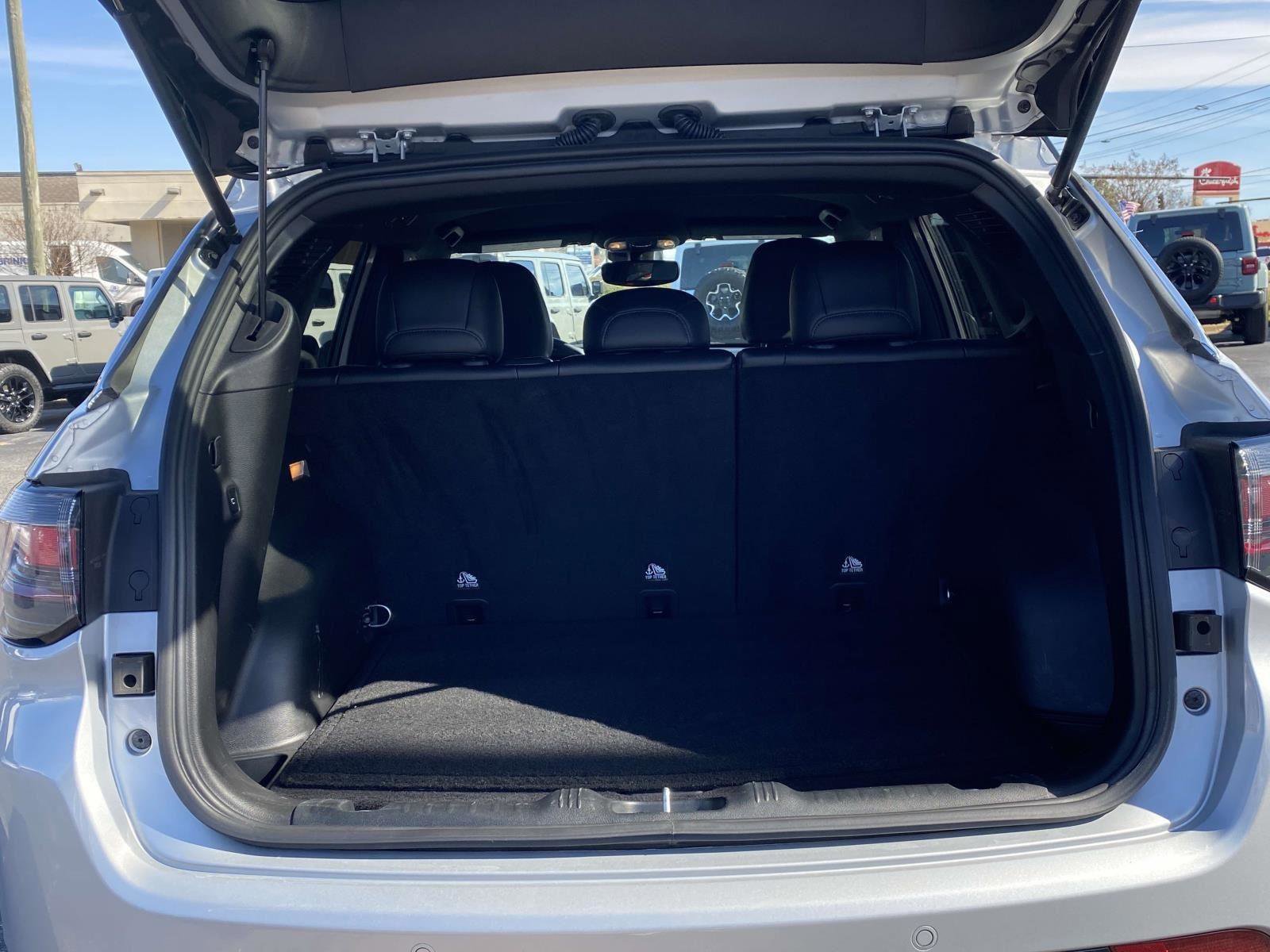 Used 2024 Jeep Compass Limited w/ Elite Group image 15