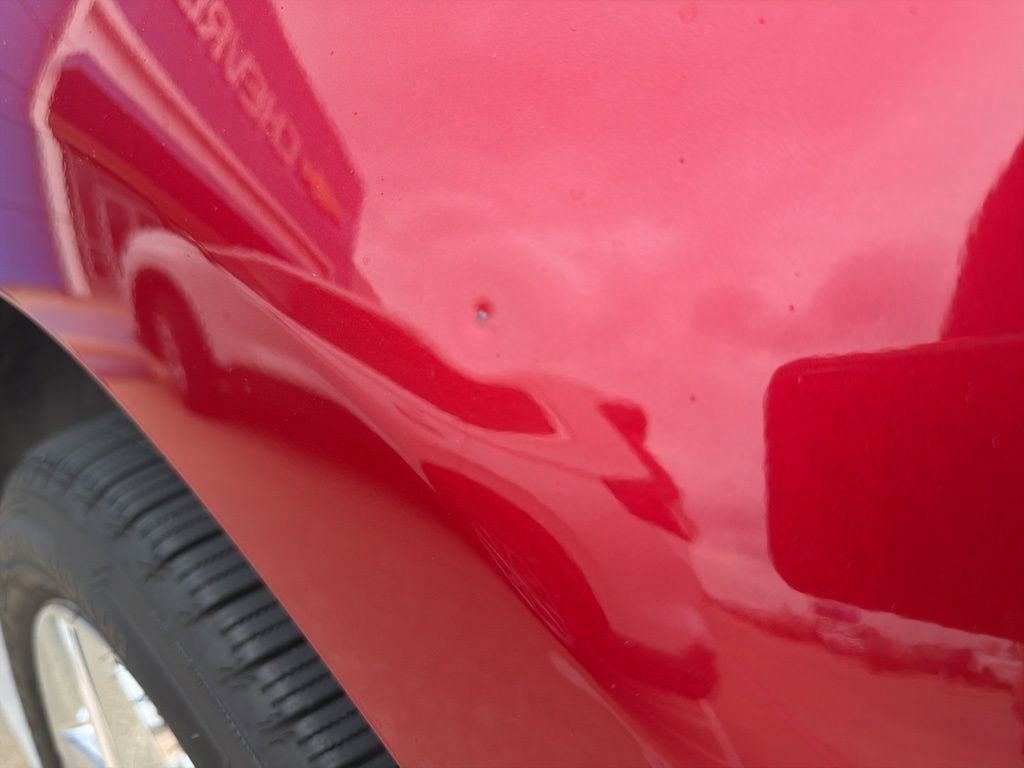 Used 2011 Ford Edge Limited w/ Driver Entry Pkg FWD image 4