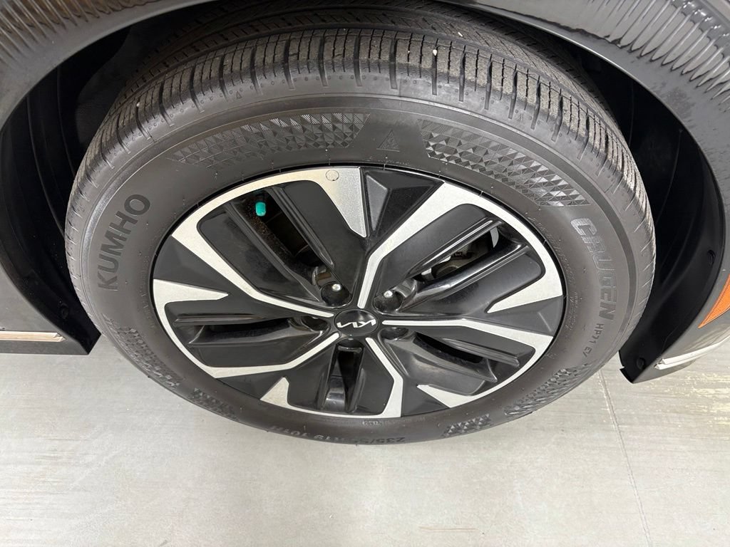 Used 2023 Kia EV6 Wind w/ Wind Technology Package AWD/4WD image 10