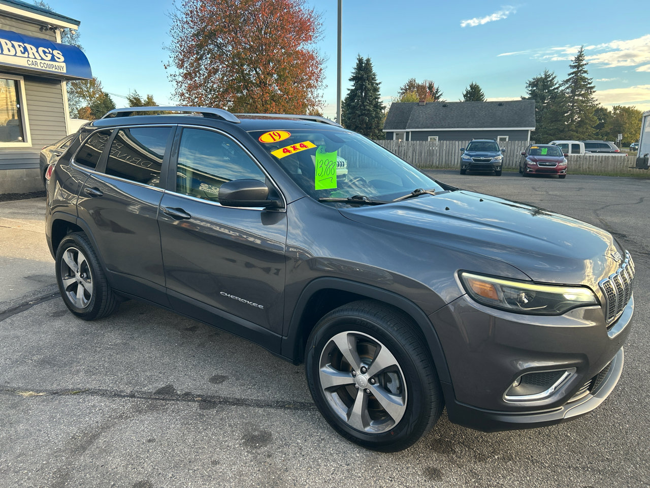 Used 2019 Jeep Cherokee Limited image 5