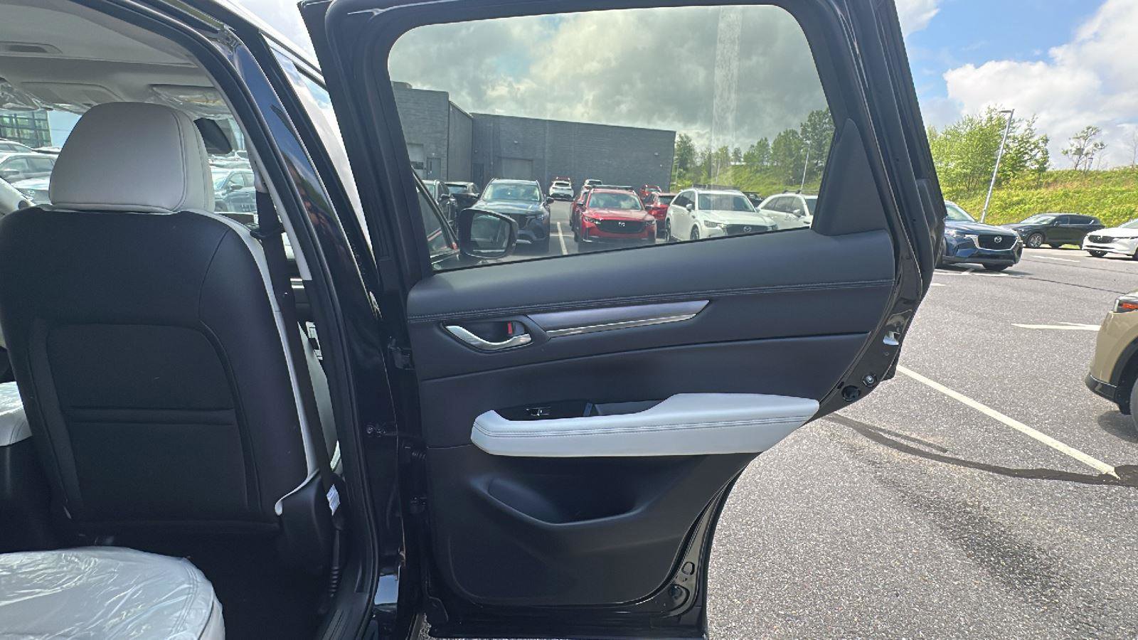 New 2025 MAZDA CX-5 AWD 2.5 S w/ Premium Plus Pkg image 12