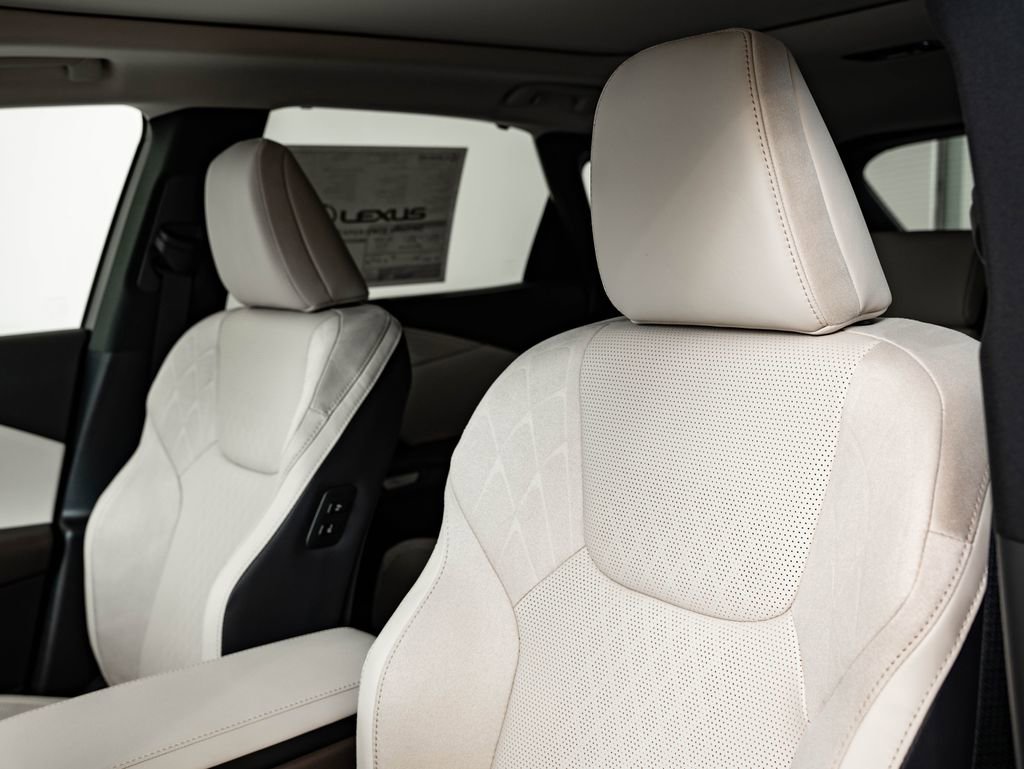 New 2026 Lexus RX 450h AWD image 25