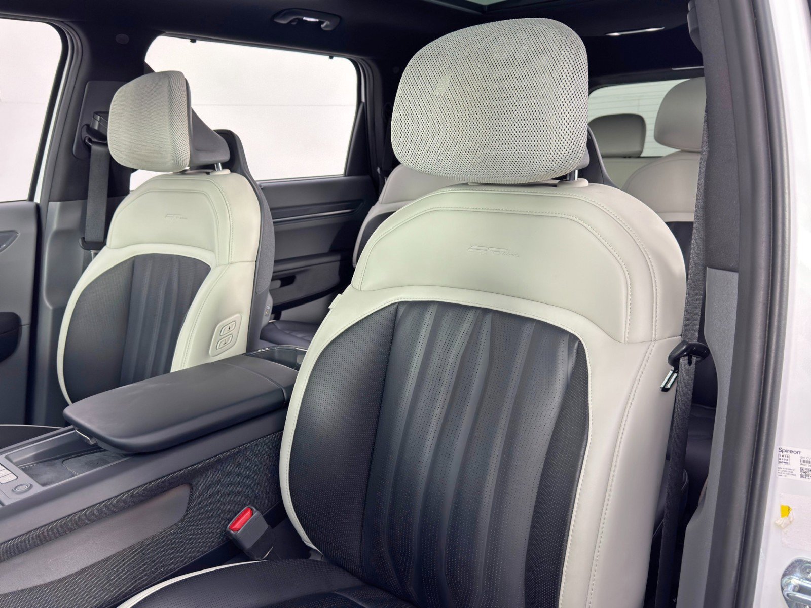 Used 2024 Kia EV9 GT-Line image 39