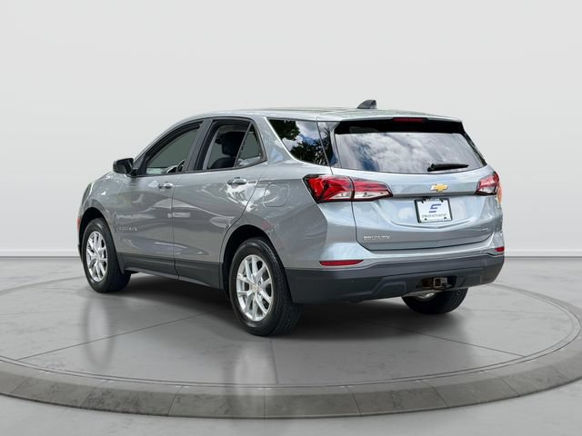 Used 2024 Chevrolet Equinox LS w/ LS Convenience Package AWD/4WD image 4