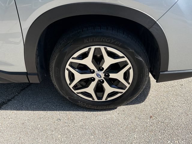 Used 2020 Subaru Forester Premium AWD/4WD image 18