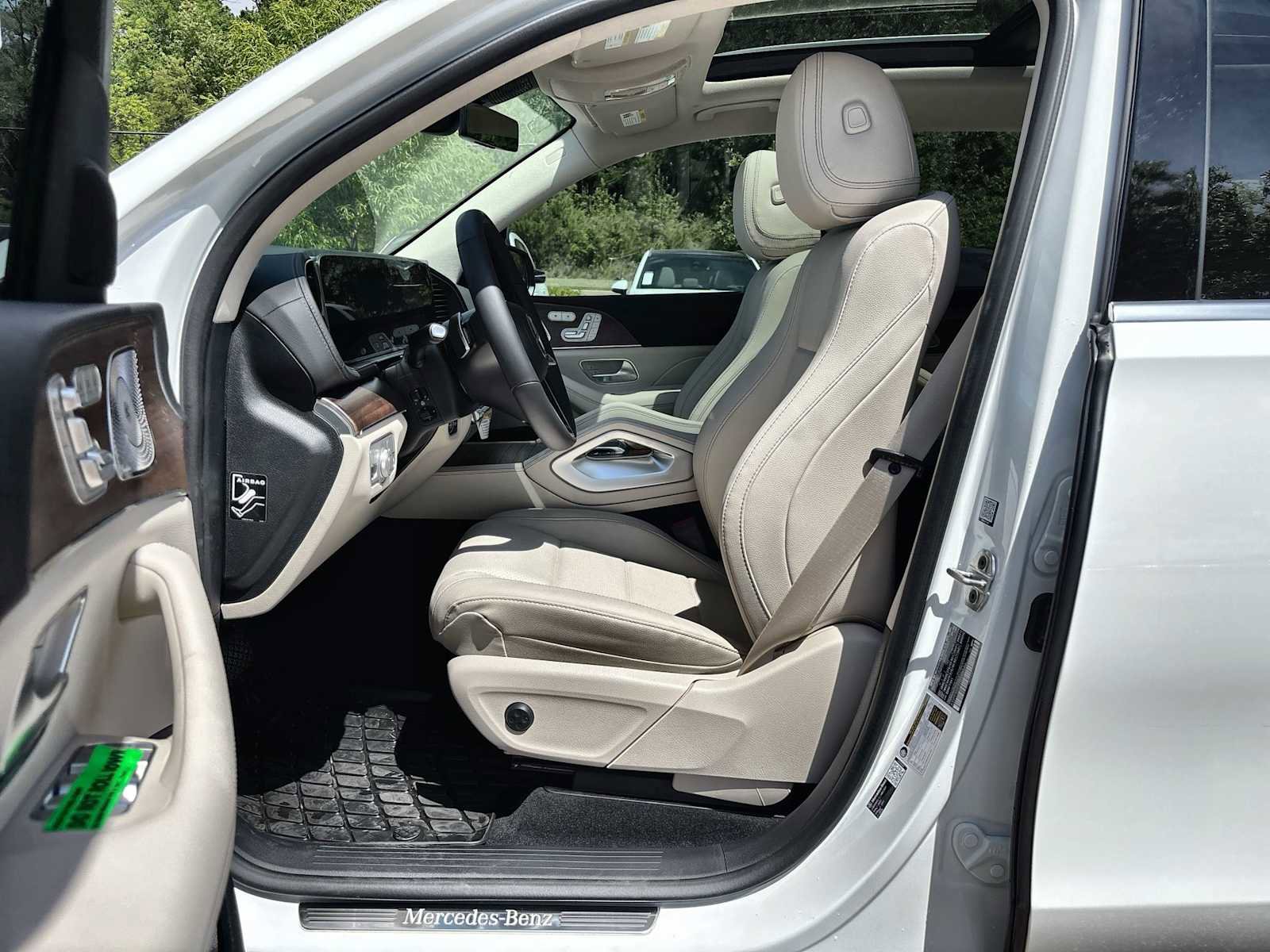 New 2026 Mercedes-Benz GLS 450 4MATIC image 2