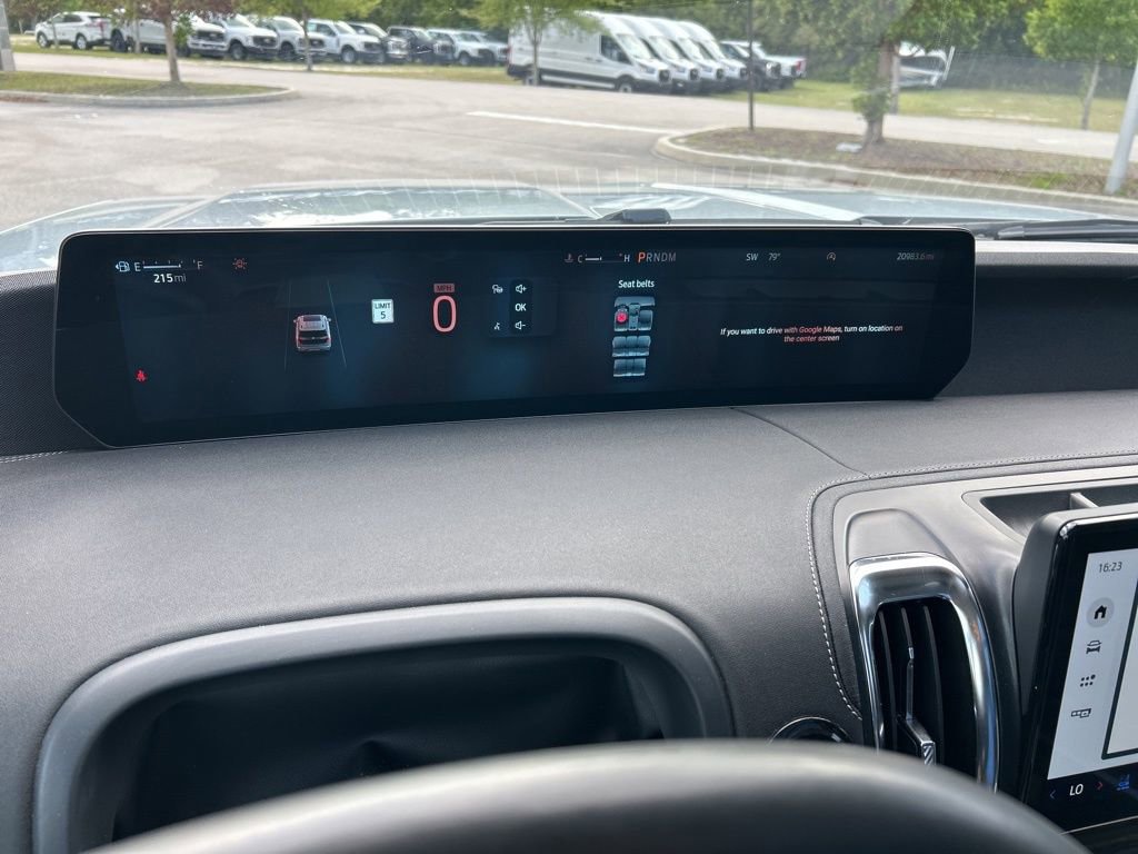 Used 2025 Ford Expedition Platinum w/ Driver's Package image 25