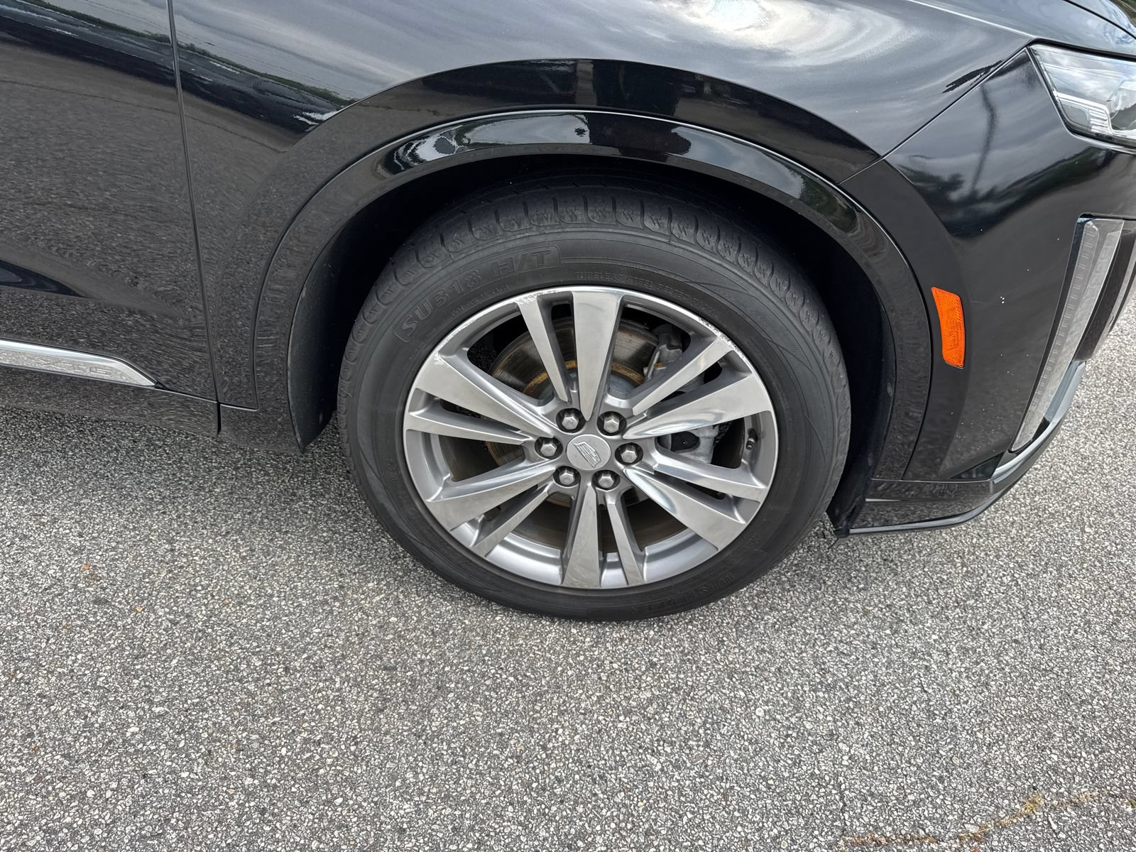 Used 2022 Cadillac XT6 Premium Luxury FWD image 12