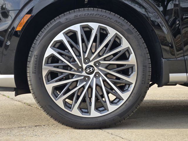 Used 2026 Hyundai Palisade Calligraphy image 11