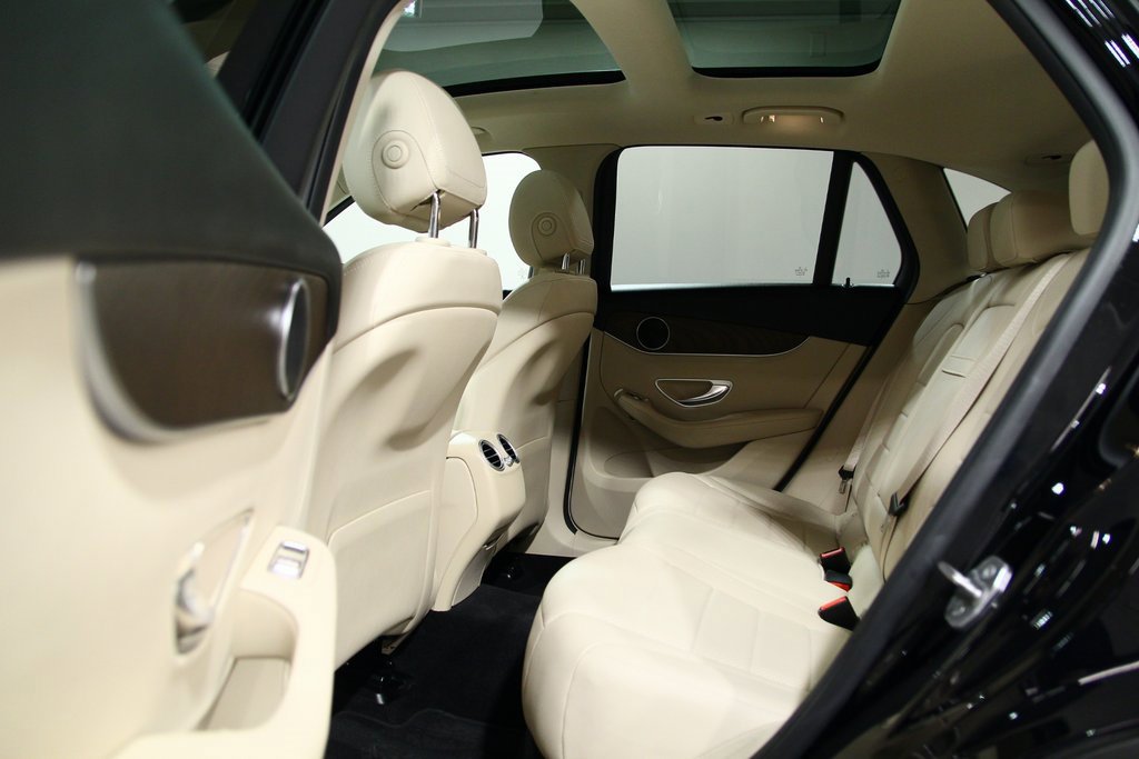 Used 2020 Mercedes-Benz GLC 300 4MATIC image 28