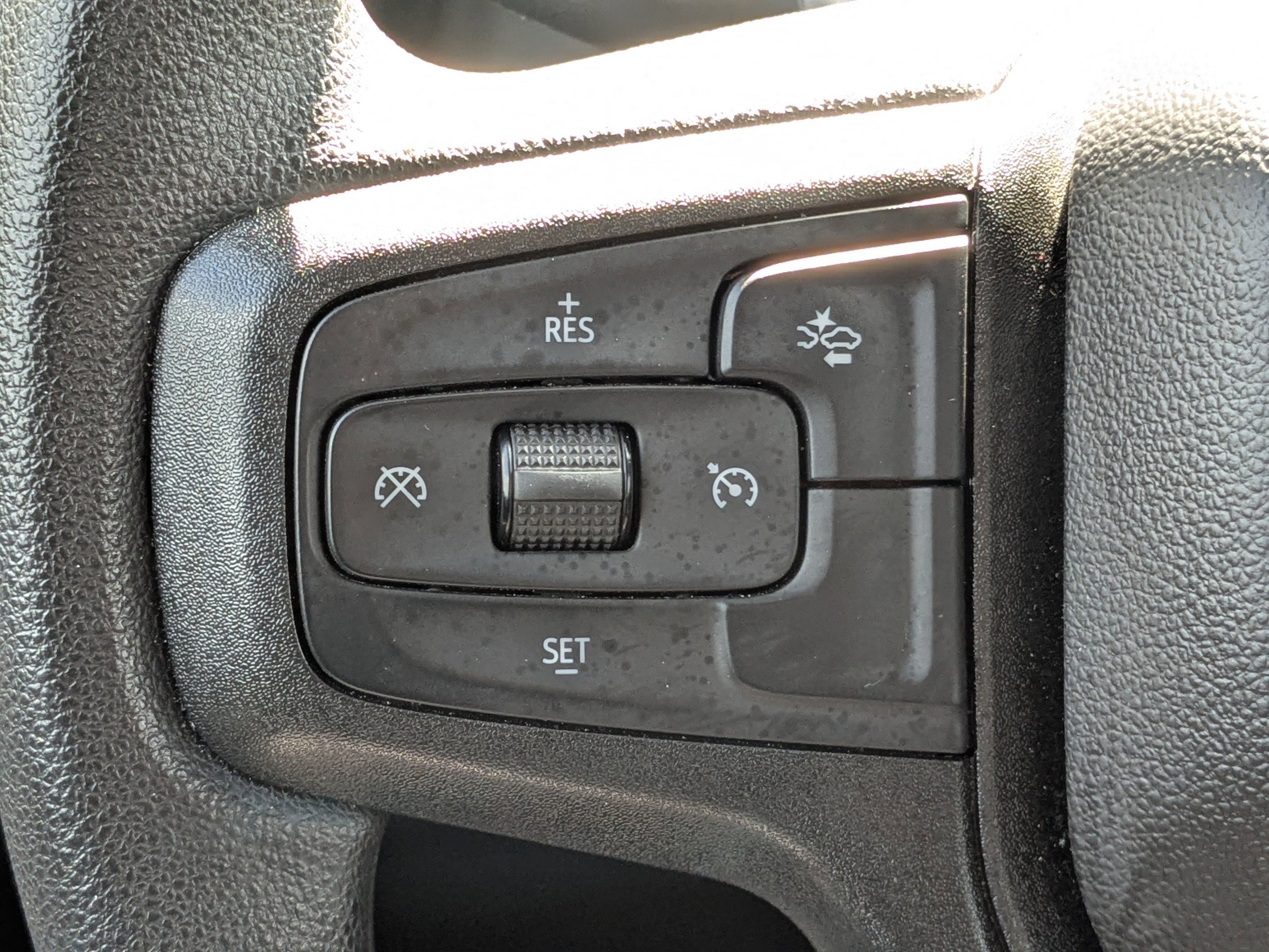 Used 2026 Chevrolet Silverado 1500 Custom Trail Boss w/ LPO, Dark Essentials Package image 25