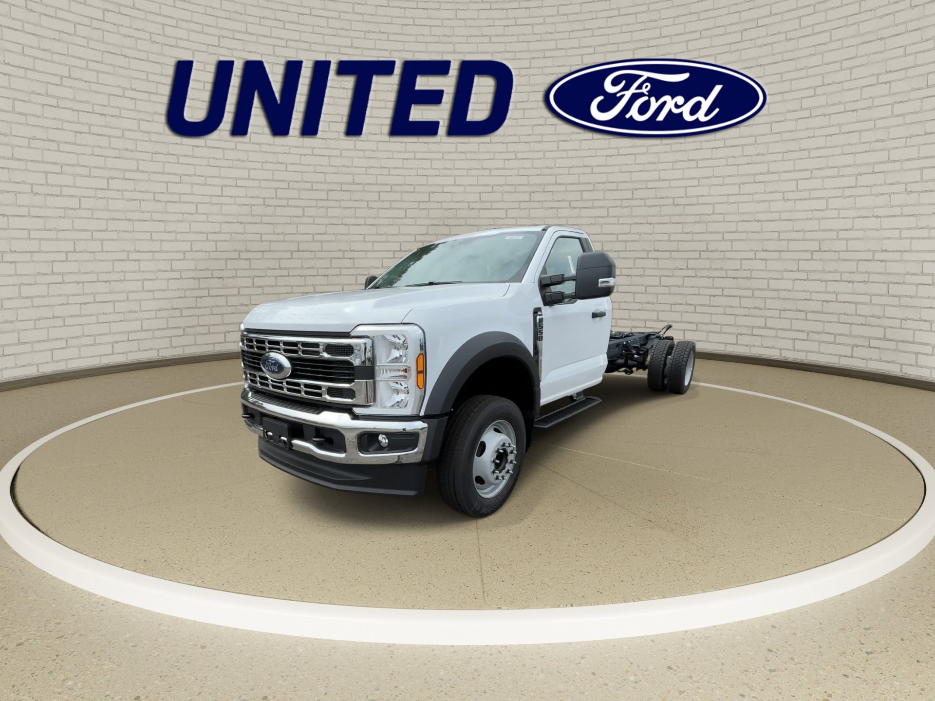 New 2026 Ford F550 2WD Regular Cab Super Duty image 4
