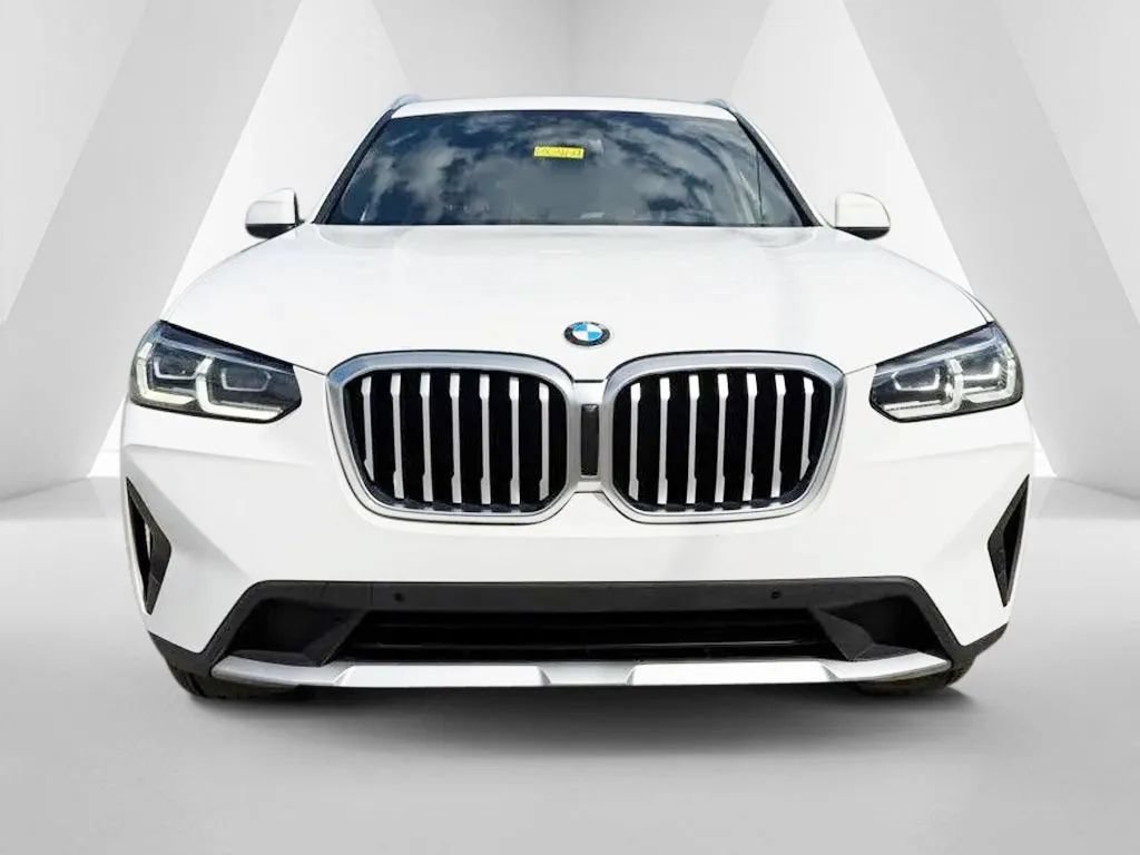 Used 2022 BMW X3 xDrive30i AWD/4WD image 2