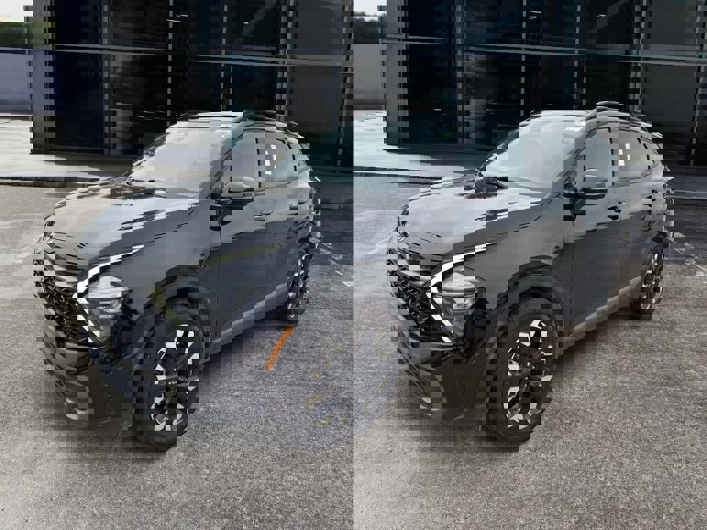 Used 2023 Kia Sportage X-Line w/ X-Line Premium Package image 3