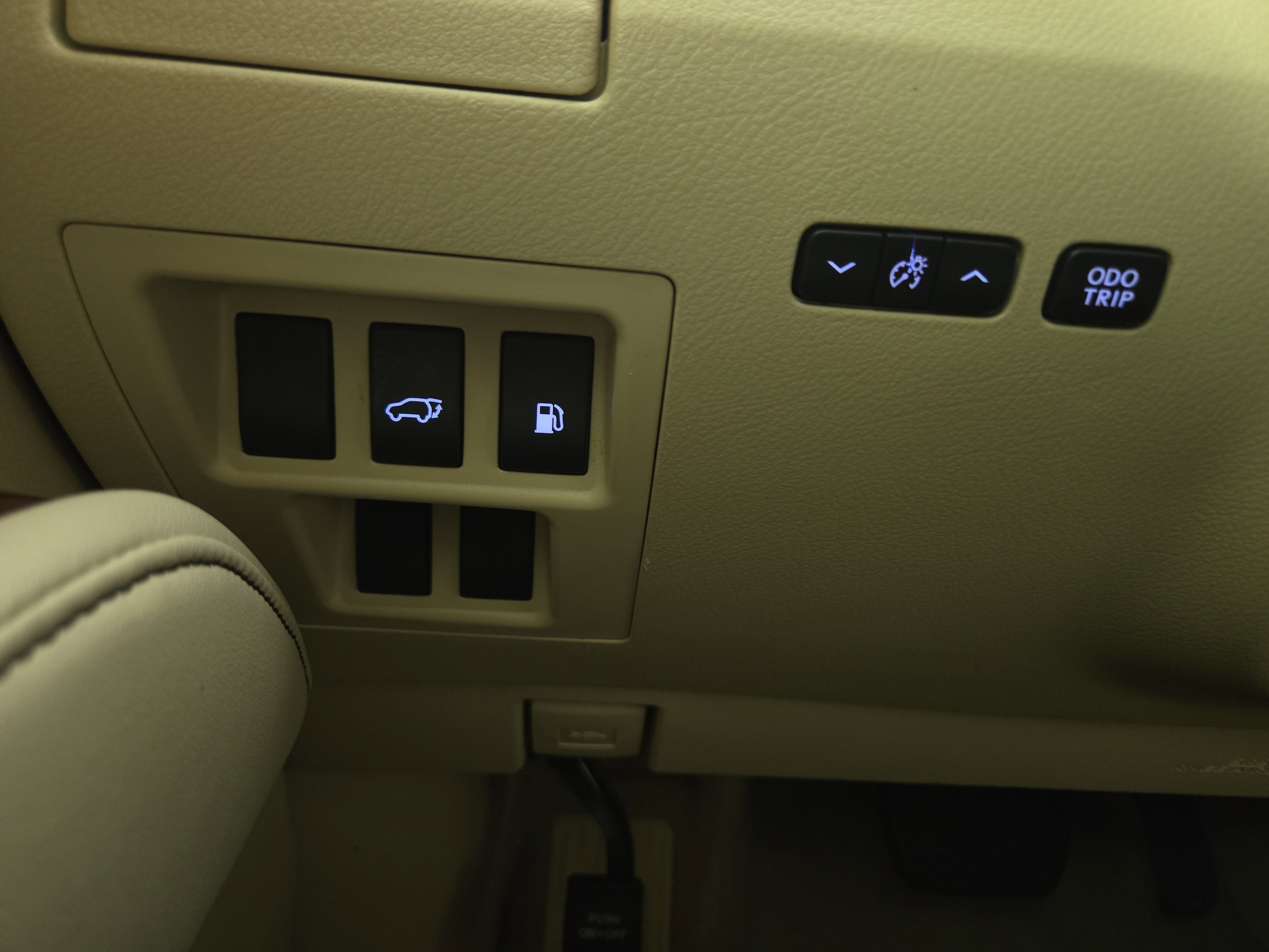 Used 2013 Lexus RX 350 FWD w/ Premium Pkg image 24