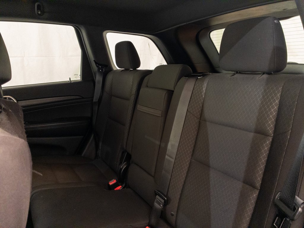 Used 2018 Jeep Grand Cherokee Laredo image 13