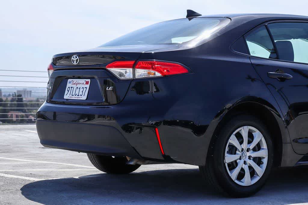 Used 2025 Toyota Corolla LE FWD image 9