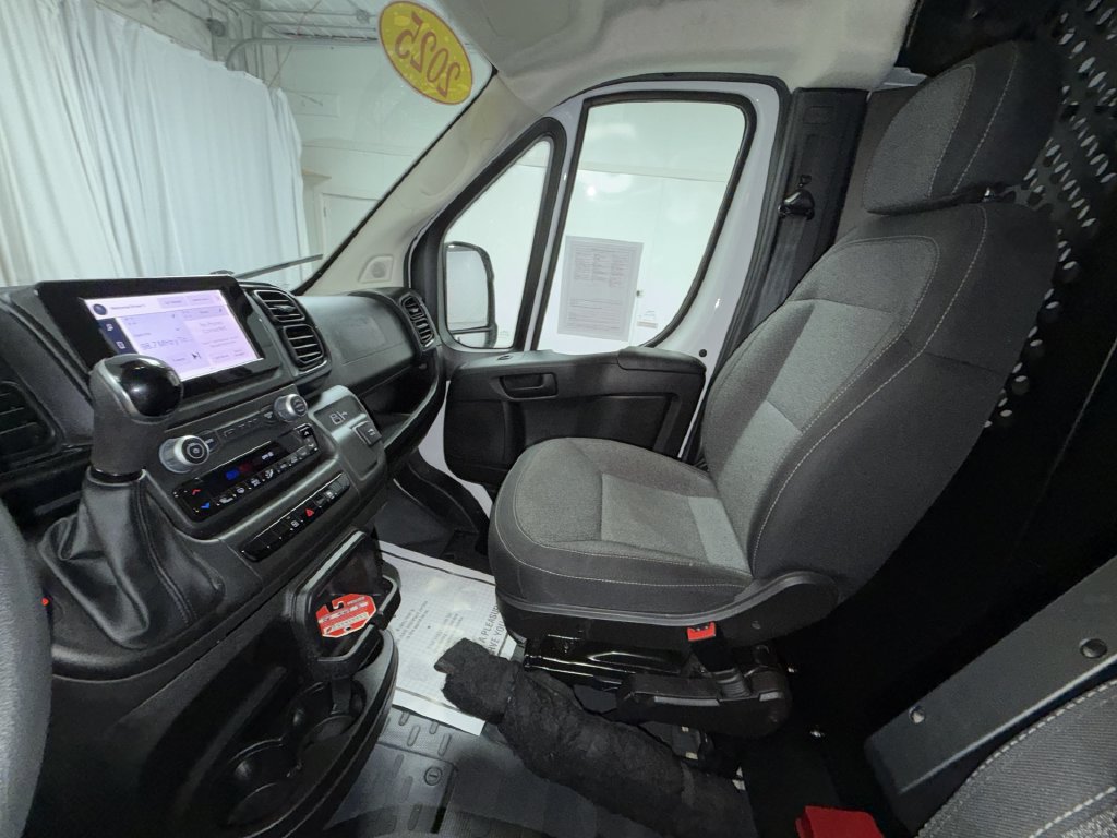 Used 2025 RAM ProMaster 2500 w/ U-Haul Equipment Group FWD image 25