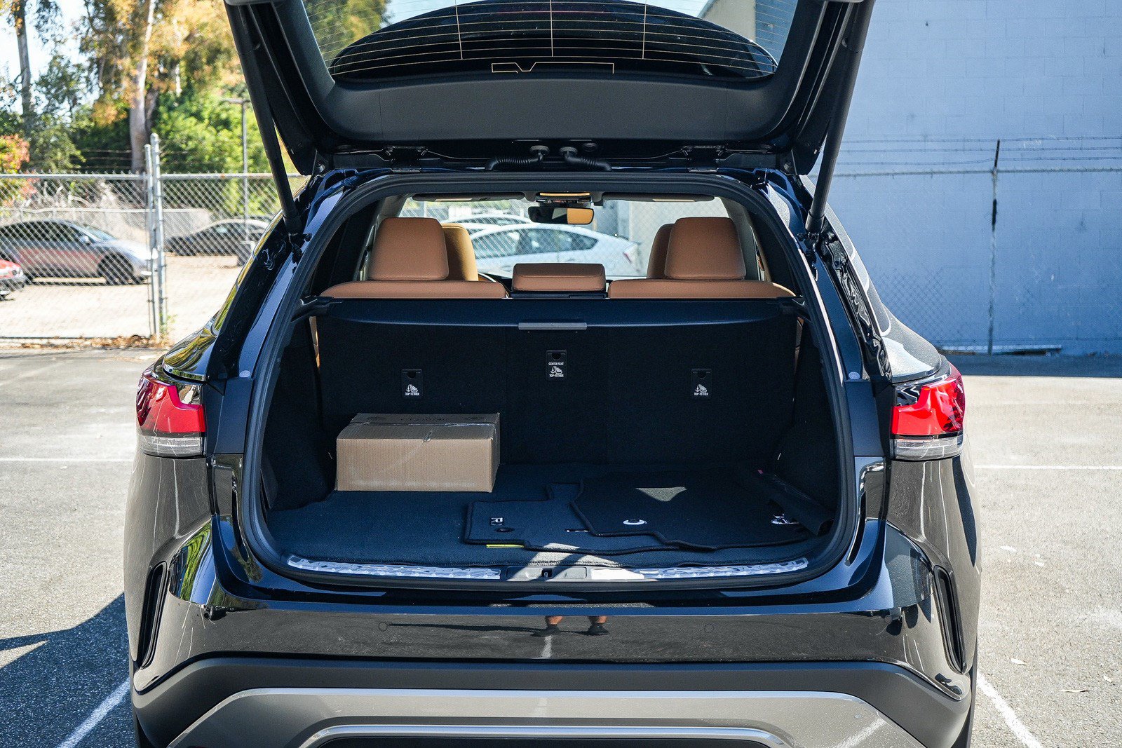 New 2026 Lexus RX 450h AWD w/ Convenience Package image 25