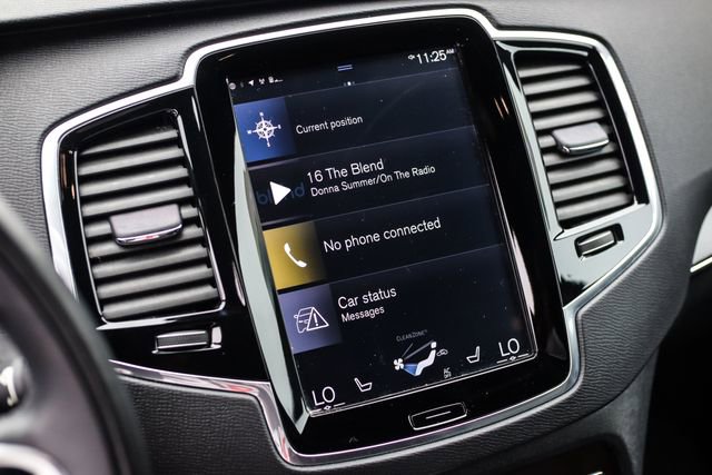 Used 2018 Volvo XC90 T6 Momentum w/ Convenience Package image 17