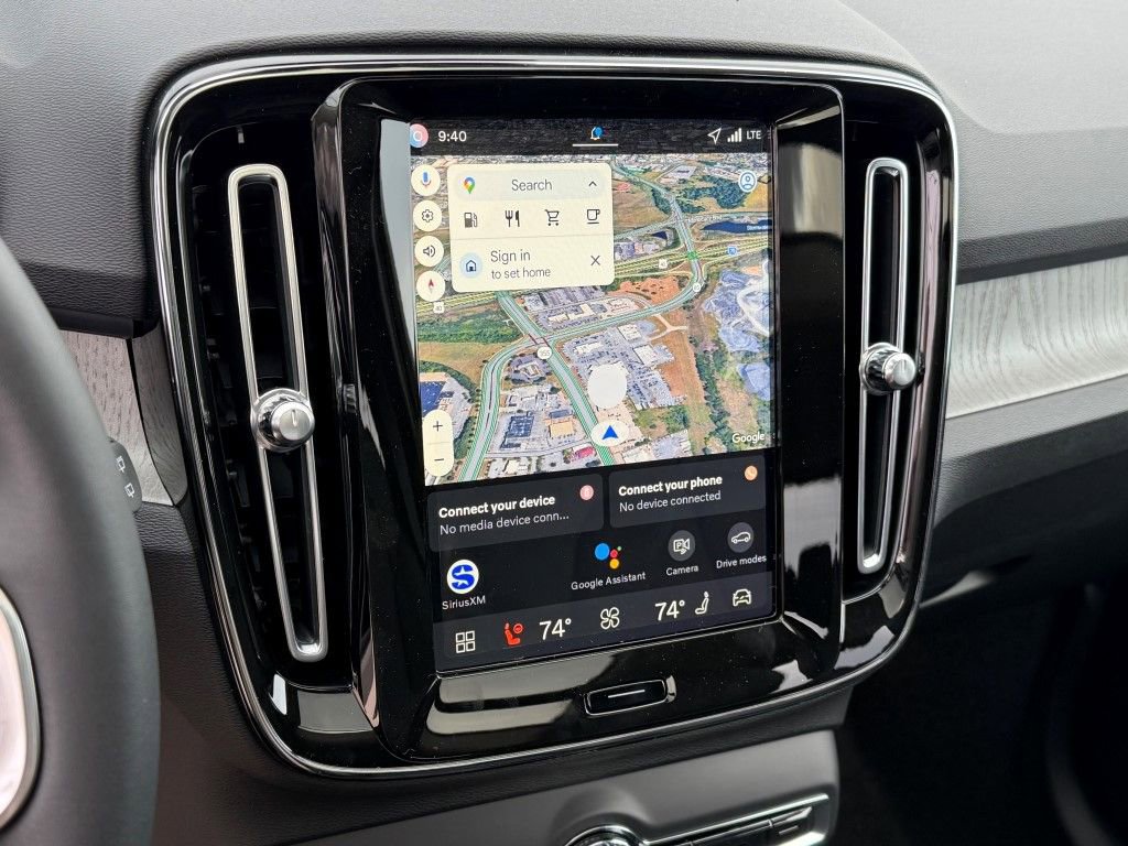New 2026 Volvo XC40 B5 Core w/ Climate Package AWD/4WD image 22
