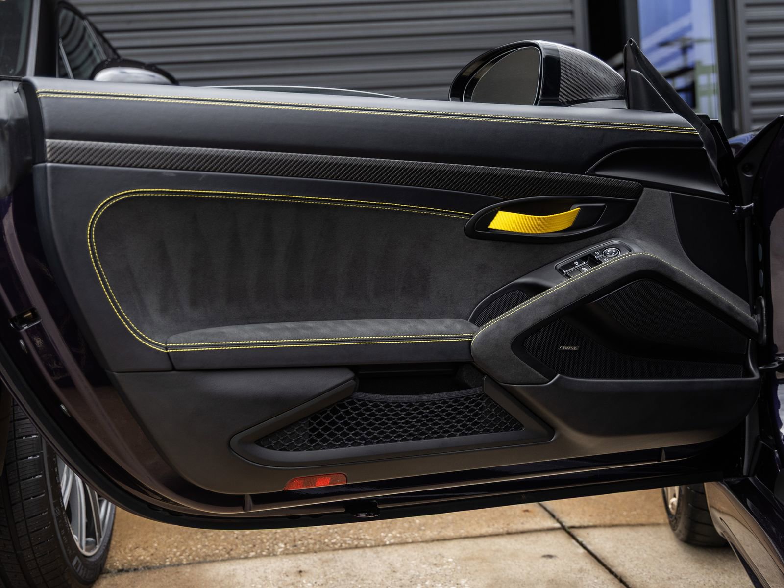 Certified 2025 Porsche 718 Cayman GT4 RS RWD image 37