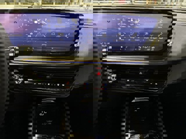 New 2025 Buick Envision Avenir image 23