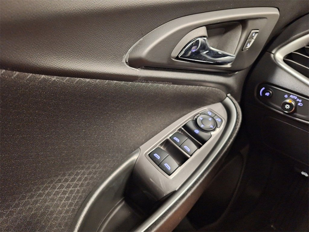 Used 2024 Chevrolet Malibu LT image 20