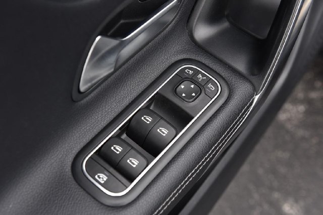 Used 2023 Mercedes-Benz CLA 250 4MATIC w/ Premium Package image 8
