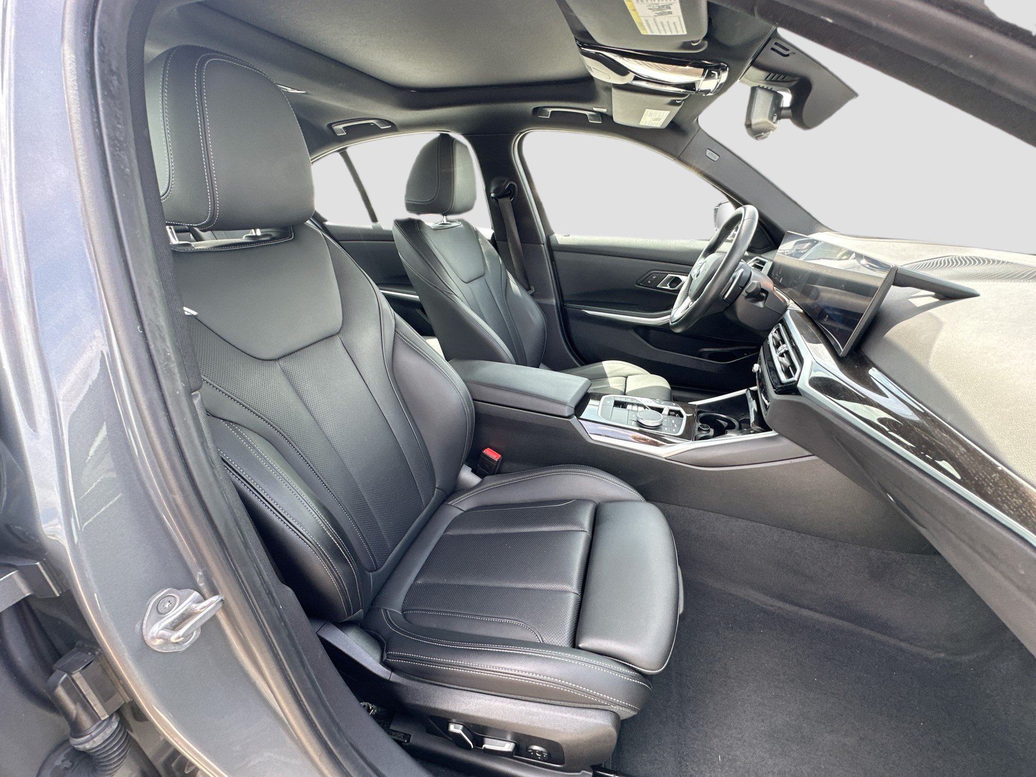 Certified 2024 BMW 330i Sedan w/ Premium Package RWD image 29
