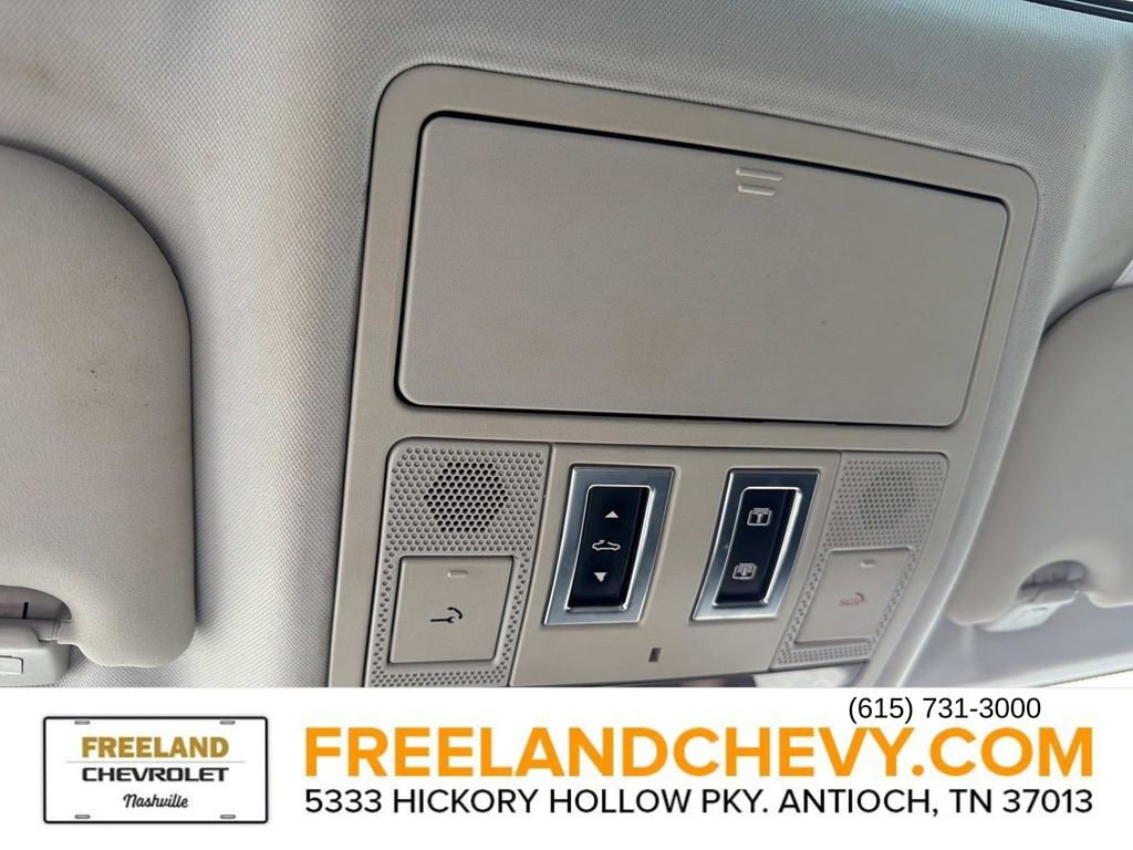 Used 2017 Jaguar XE image 37