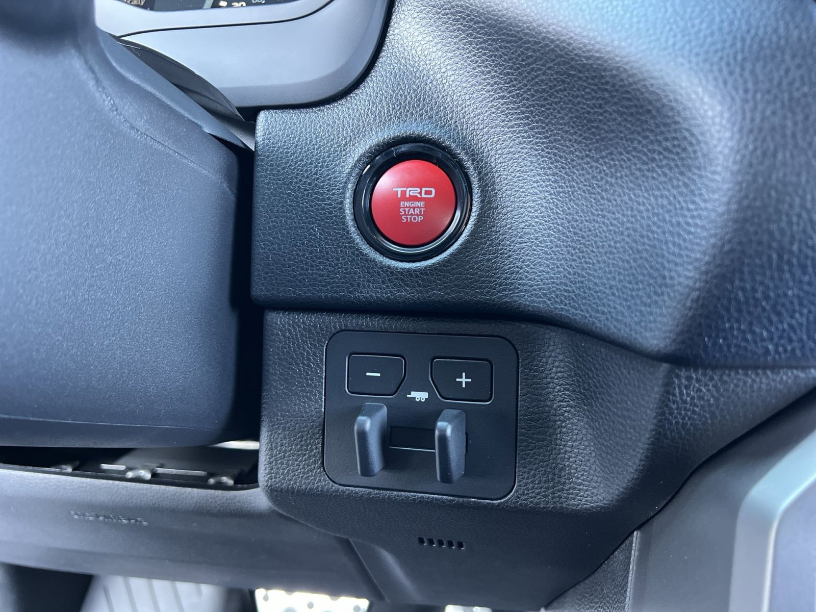 New 2026 Toyota Tundra SR5 AWD/4WD image 25