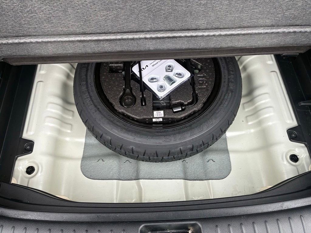 Used 2024 Kia Seltos LX image 13