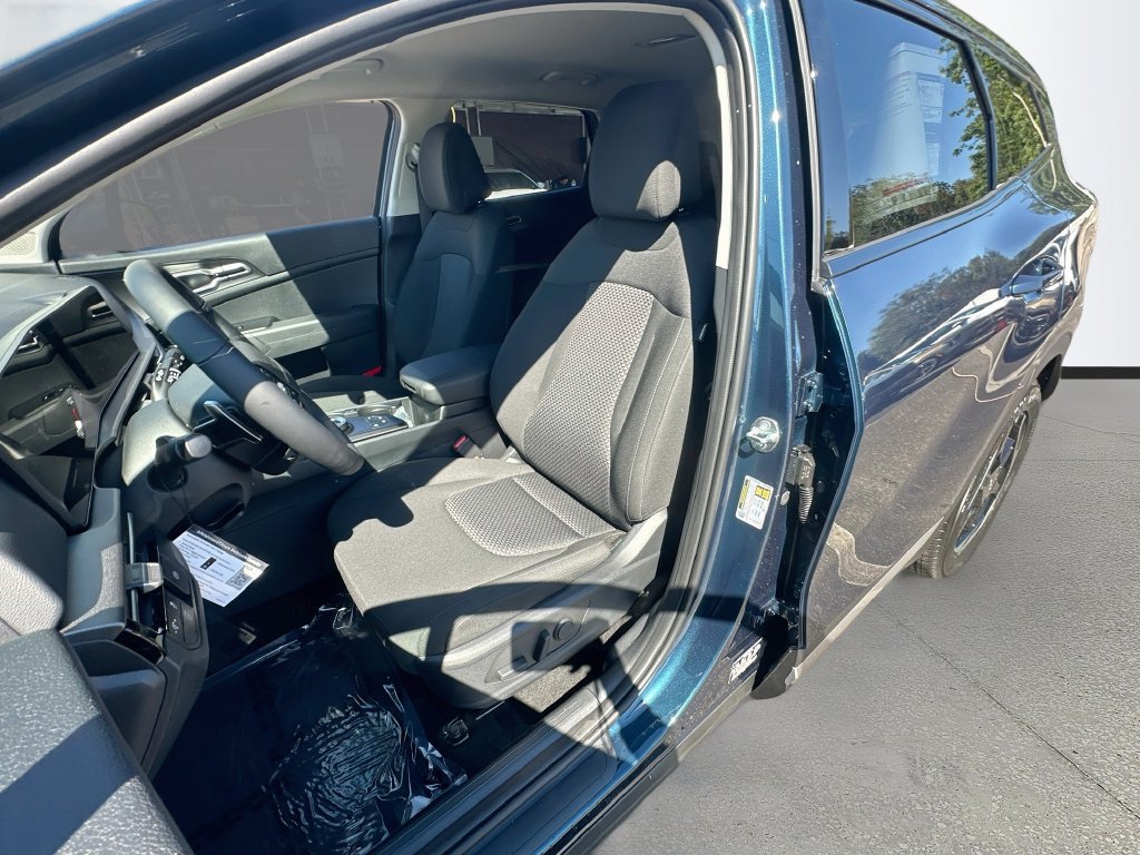 New 2027 Kia Sportage S FWD image 20