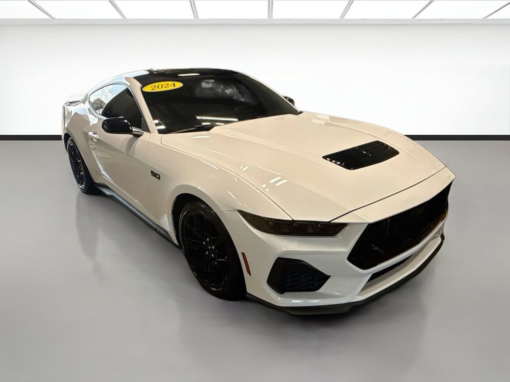 Used 2024 Ford Mustang GT Premium w/ GT Performance Package RWD image 3