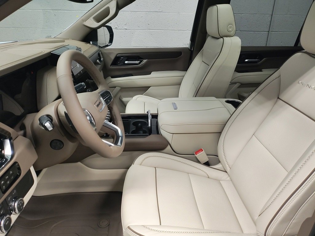 New 2026 GMC Yukon XL Denali w/ Sun & Power Step Package image 25