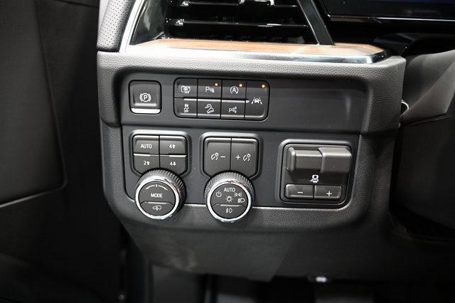 New 2026 Chevrolet Suburban High Country image 27