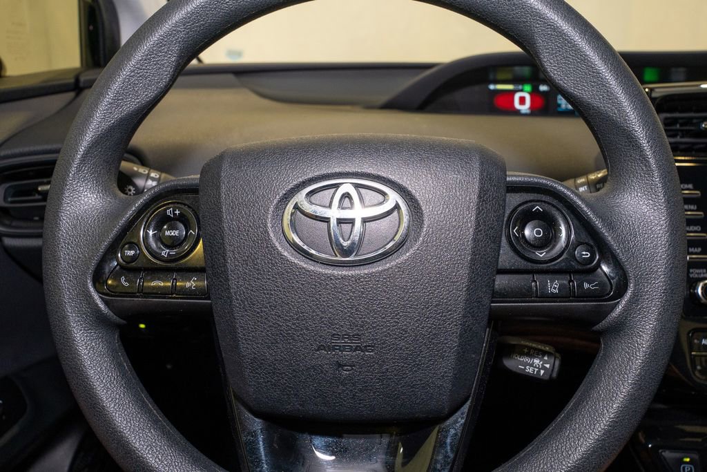 Used 2021 Toyota Prius LE image 16