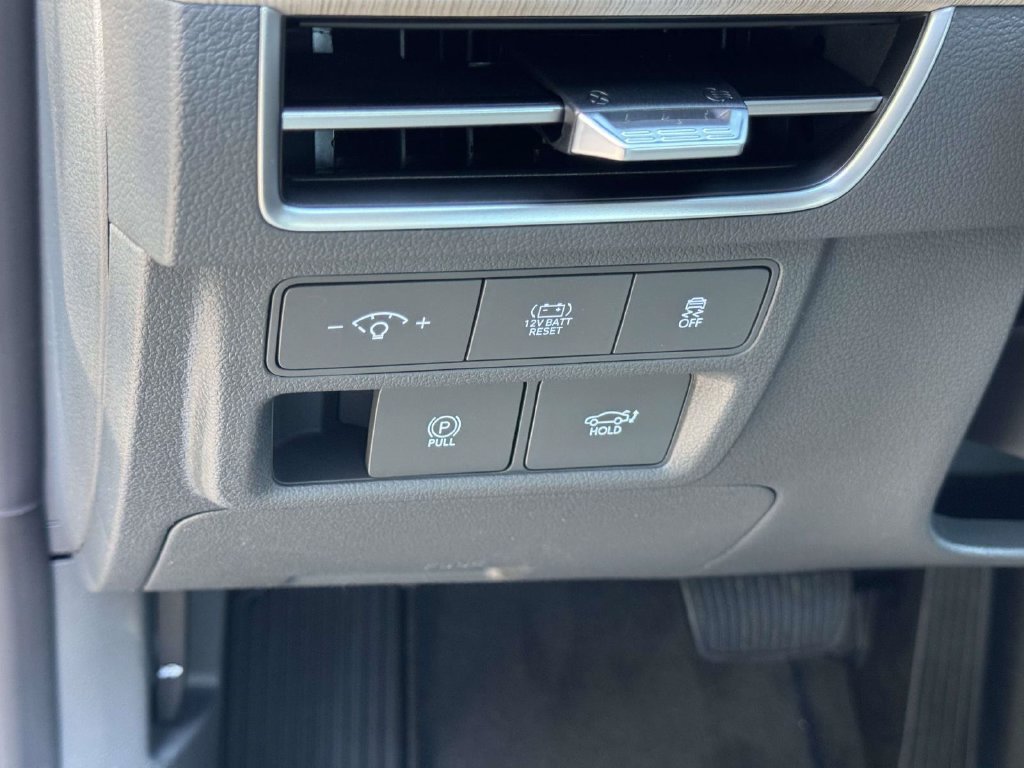 New 2027 Hyundai Sonata Limited FWD image 25