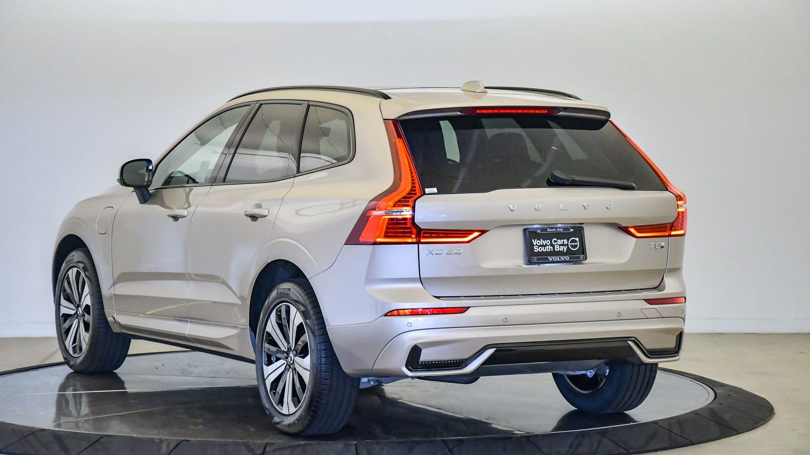 Certified 2025 Volvo XC60 T8 Core w/ Protection Package Premier image 2