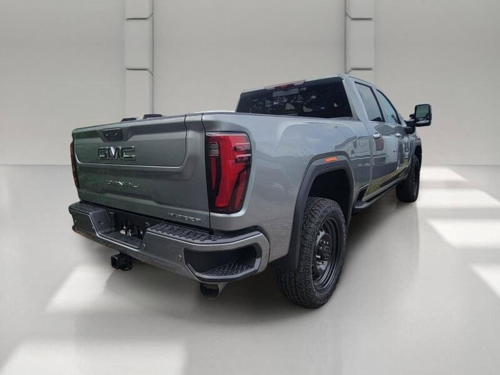 New 2026 GMC Sierra 2500 Denali Ultimate AWD/4WD image 4