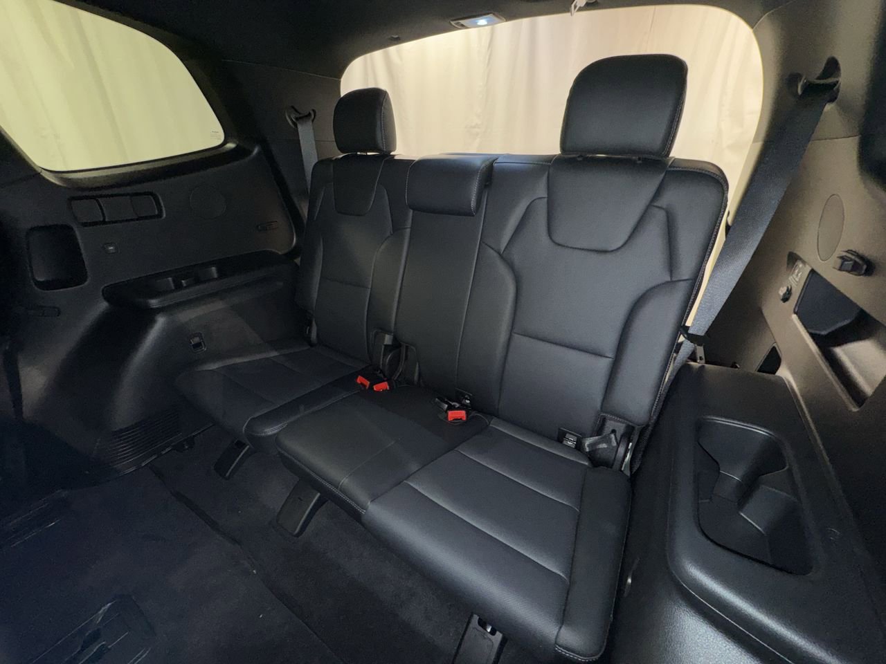 Used 2025 Kia Telluride AWD image 33