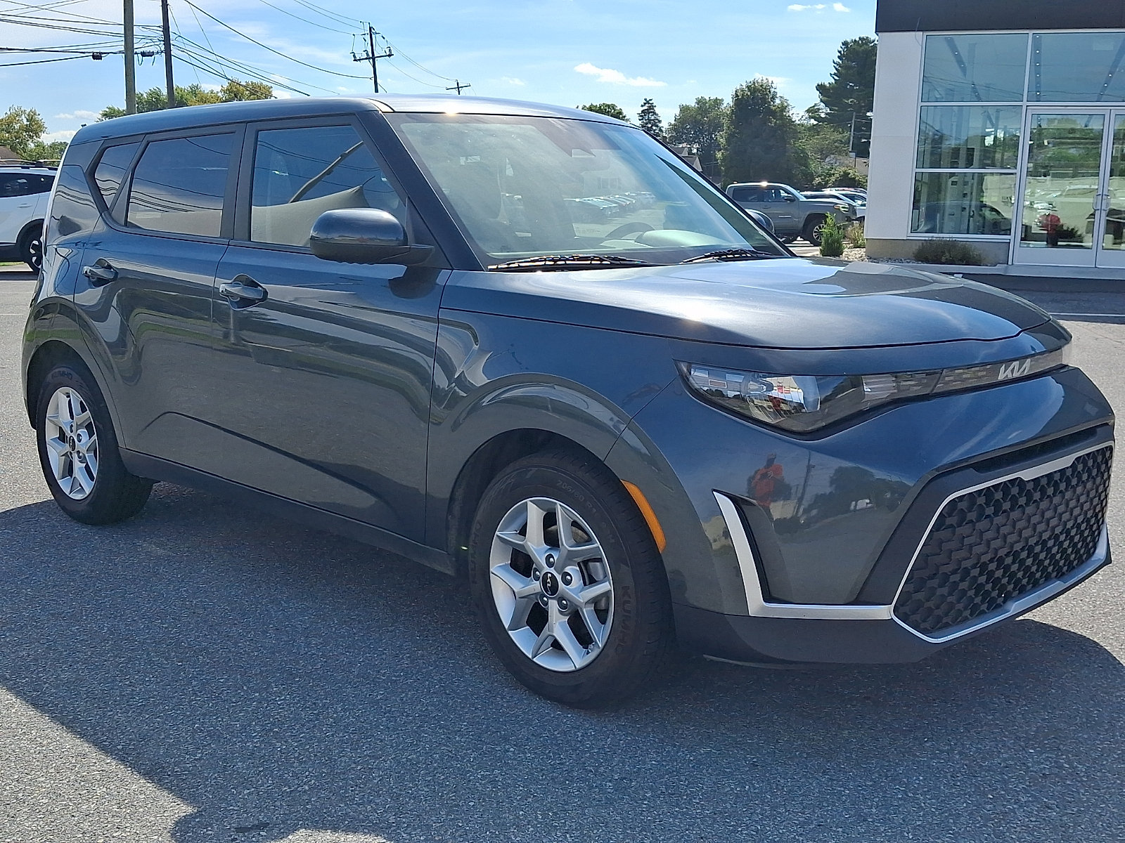 Used 2023 Kia Soul LX w/ LX Technology Package FWD image 1
