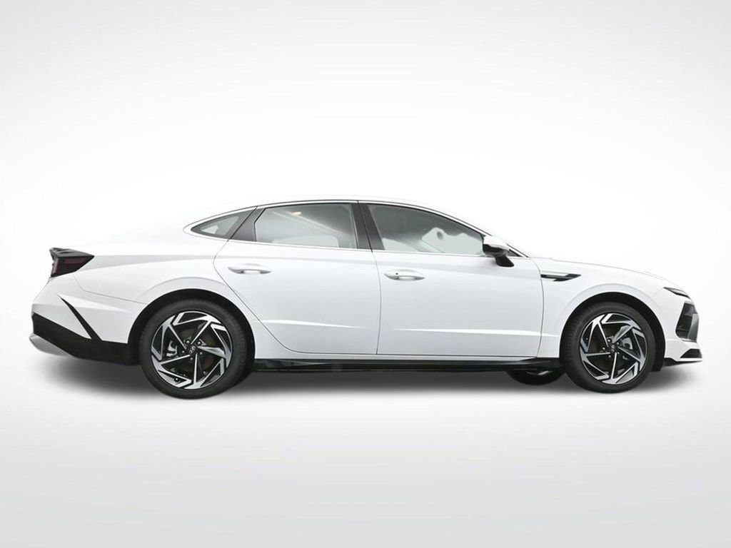 New 2026 Hyundai Sonata SEL FWD image 15