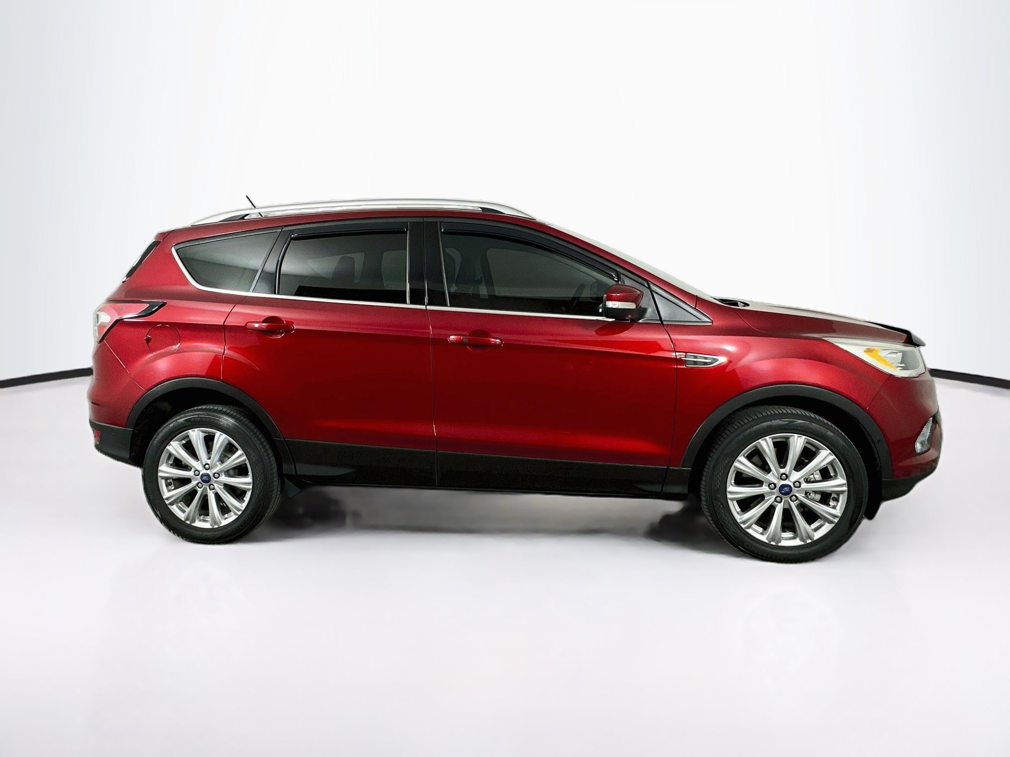 Used 2018 Ford Escape Titanium AWD/4WD image 10