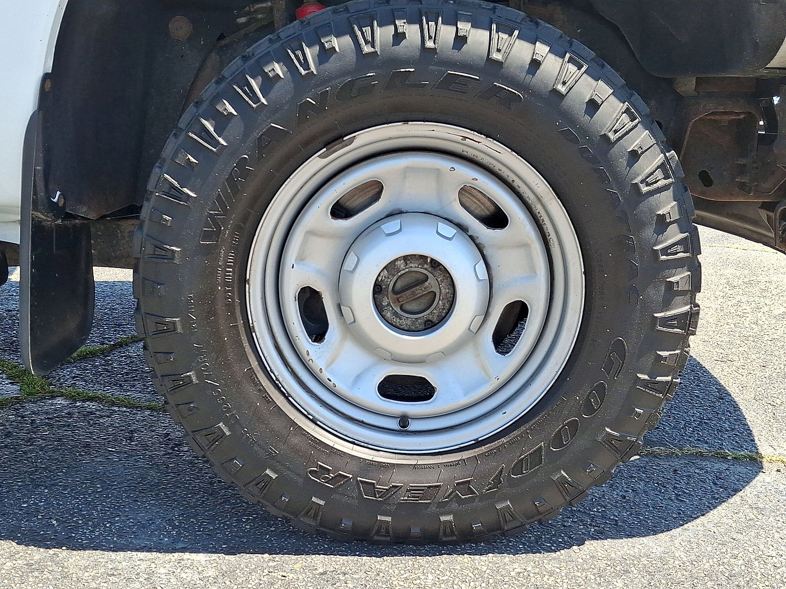 Used 2012 Ford F250 XL w/ FX4 Off Road Pkg AWD/4WD image 25